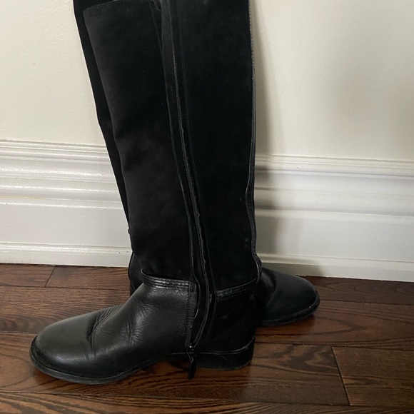 Tory Burch boots size 7.5 M - Picture 4 of 4